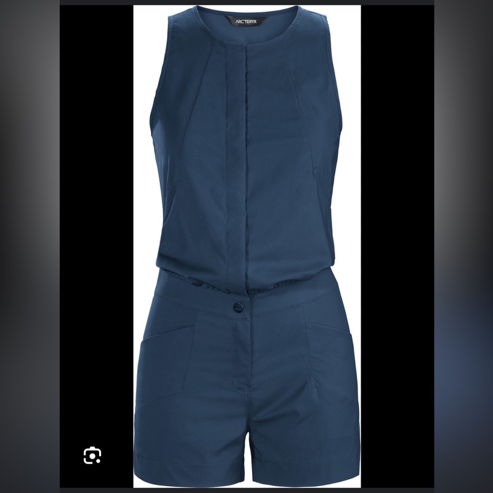 Arc’Teryx navy blue Kyla romper women’s size 4